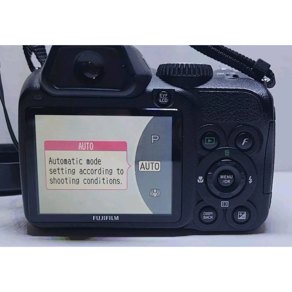 Fujifilm FinePix S2000HD 10MP Digital Camera with Batteries & Card. No. 8U064803
